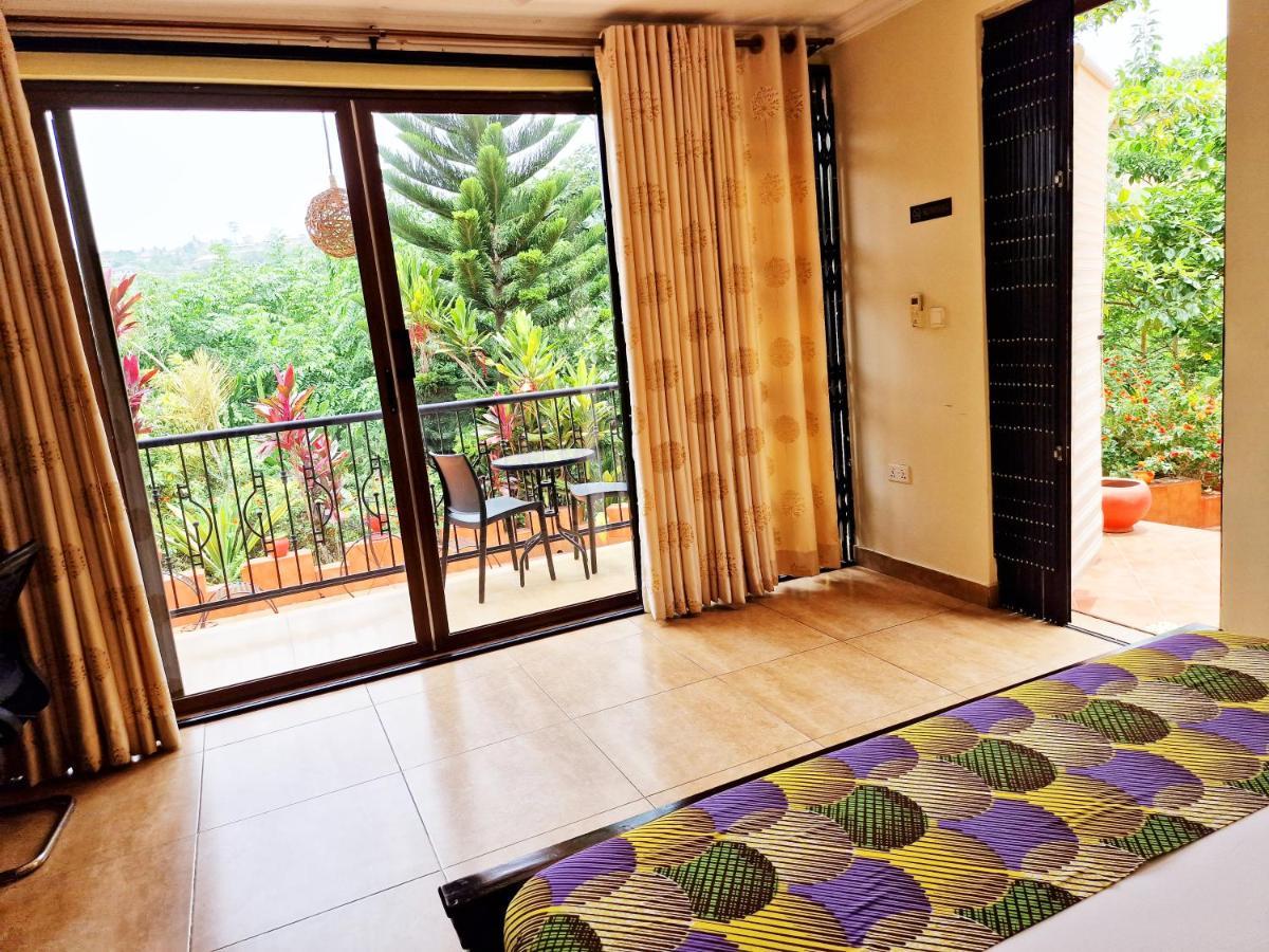 Cactus Creek Hotel Aburi Exterior foto